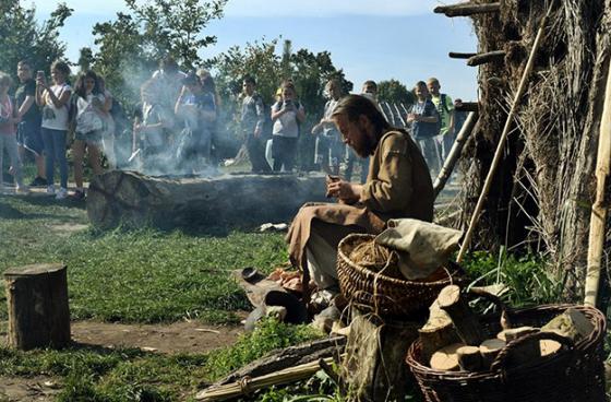 Time travel. Hunters, gatherers and farmers